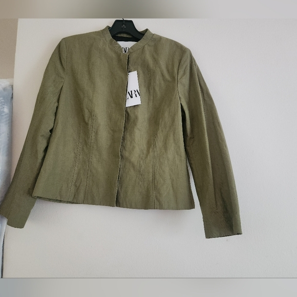 Zara Outfit Set Wrinkled Cropped Jacket + Full Skirt Zara Collection Green BNWT - Picture 13 of 13